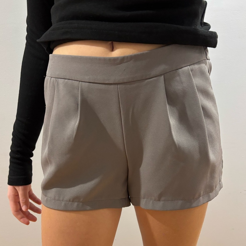 High-Rise Pleated Women’s Shorts — Gray